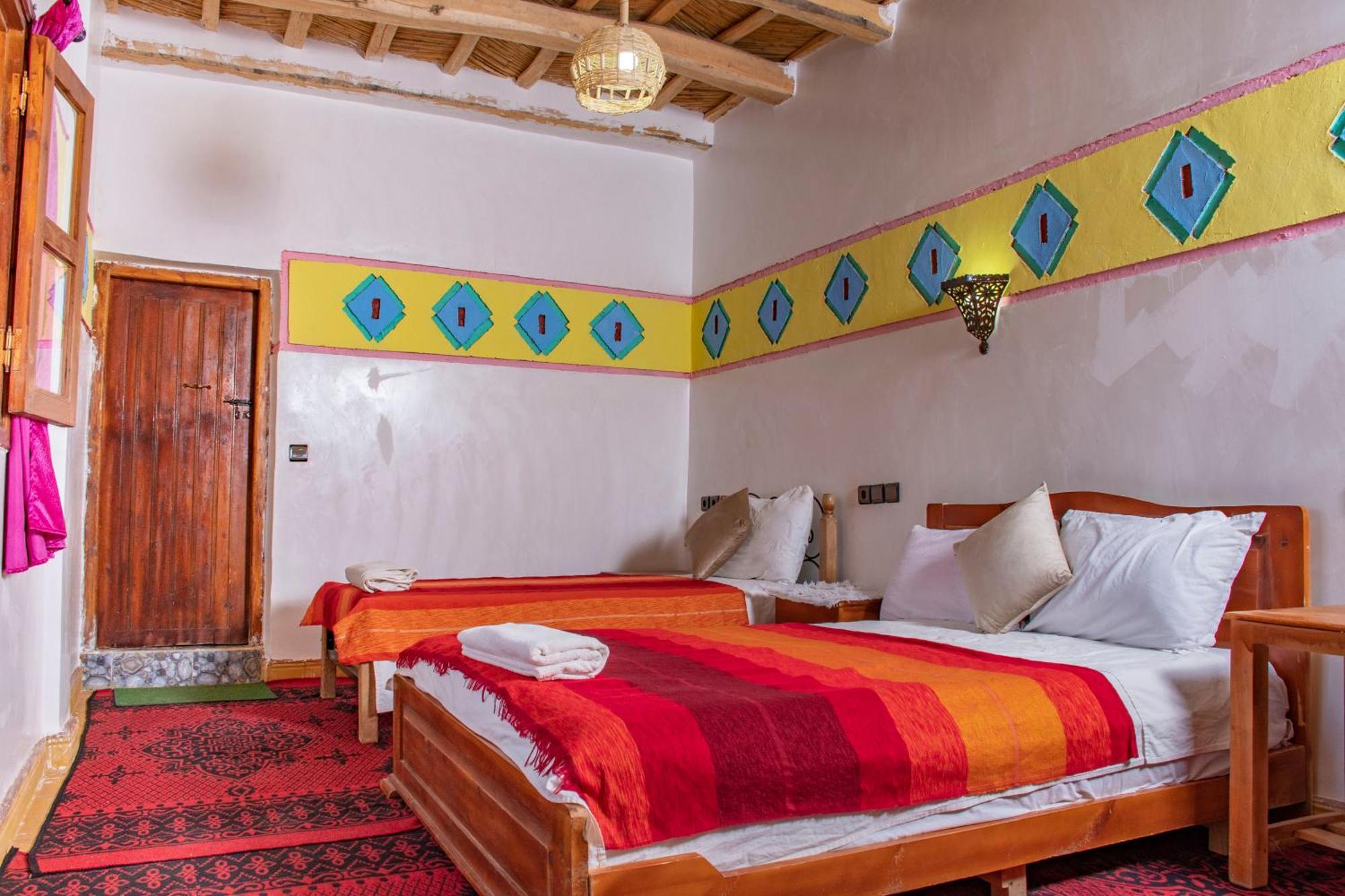 Hotel Awayou Bou Tharar Exterior photo