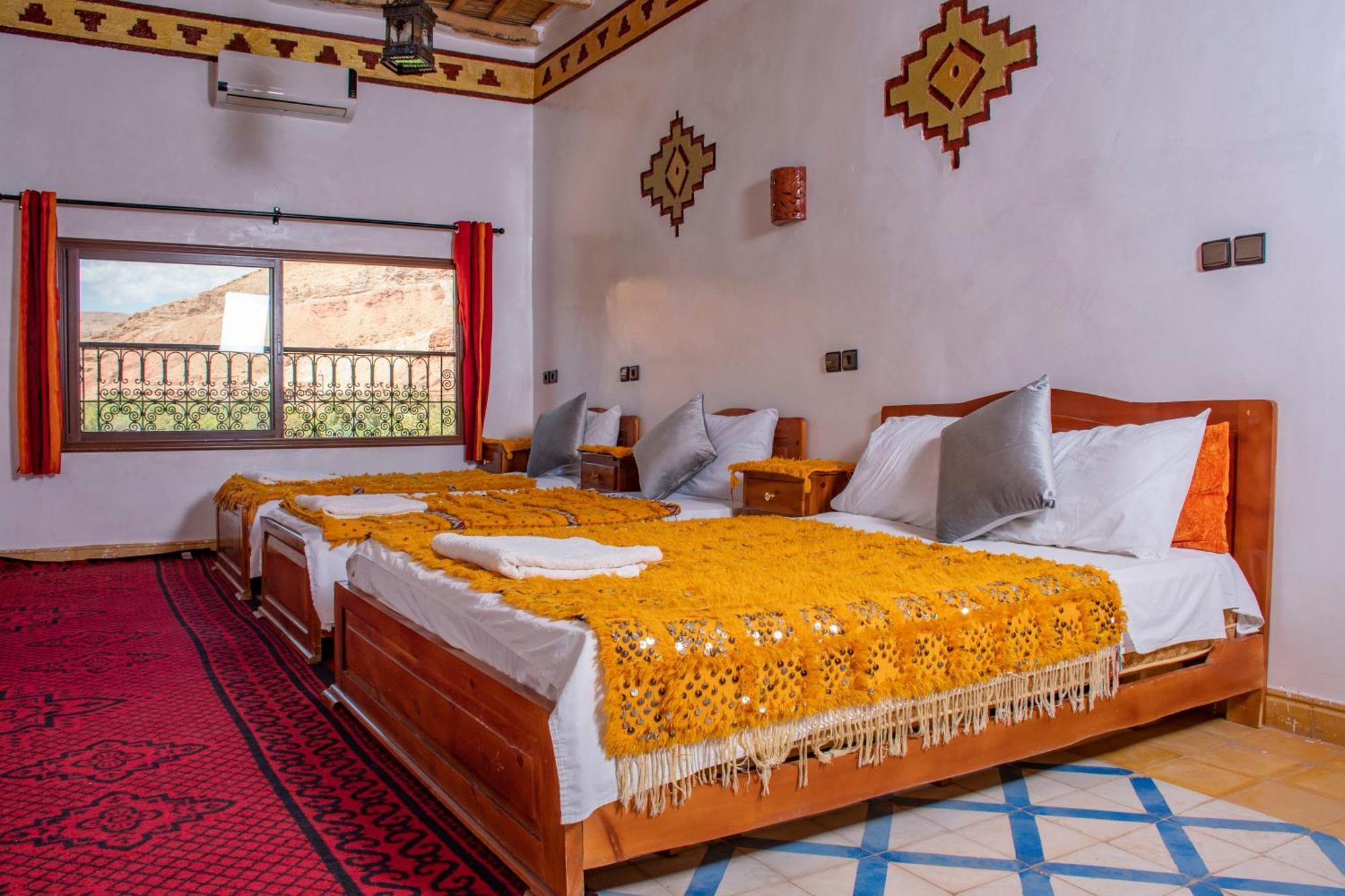 Hotel Awayou Bou Tharar Exterior photo