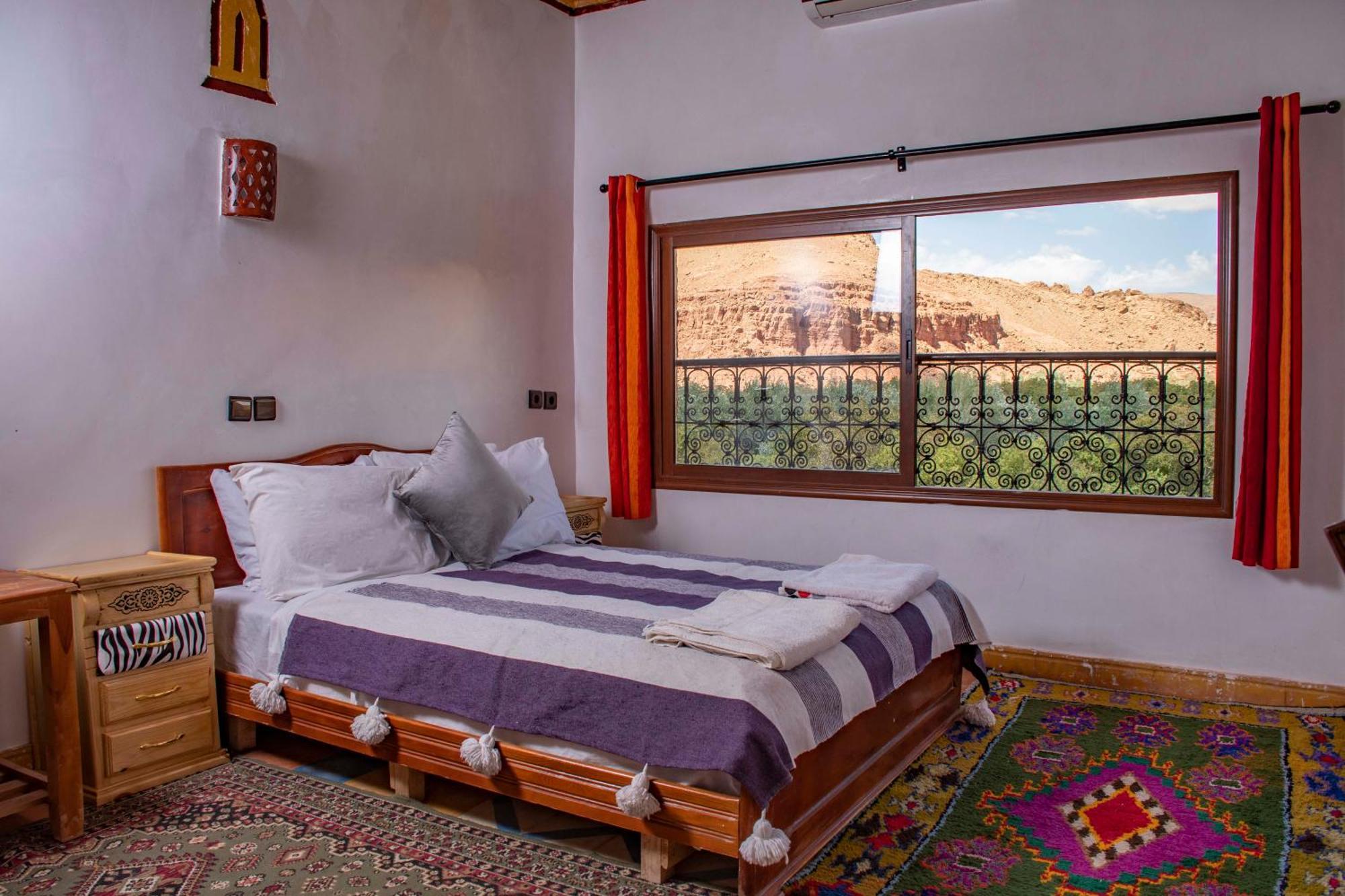 Hotel Awayou Bou Tharar Exterior photo